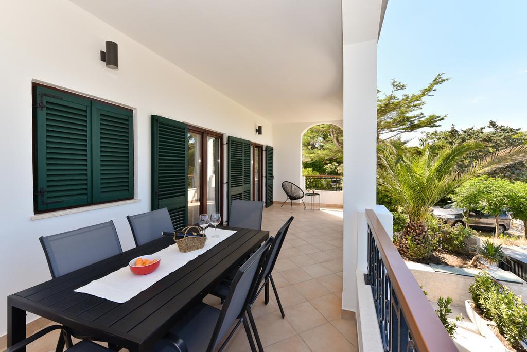 Mediterraneo Garden Apartments Petrcane Ngoại thất bức ảnh