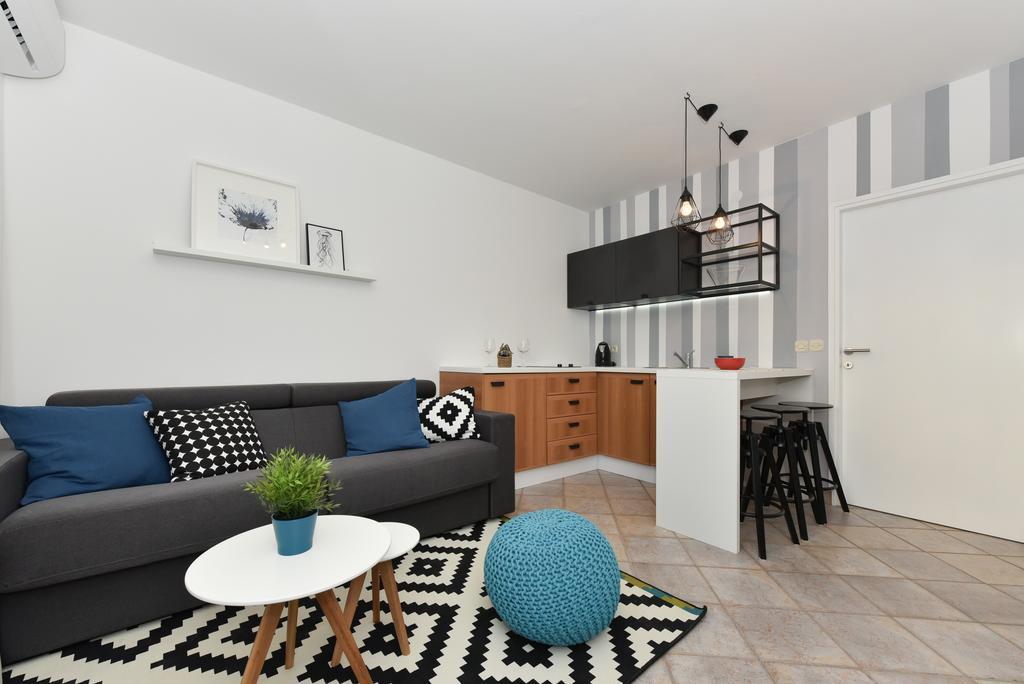 Mediterraneo Garden Apartments Petrcane Ngoại thất bức ảnh