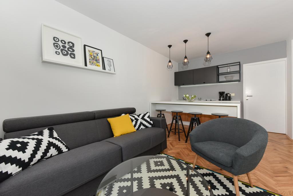 Mediterraneo Garden Apartments Petrcane Ngoại thất bức ảnh