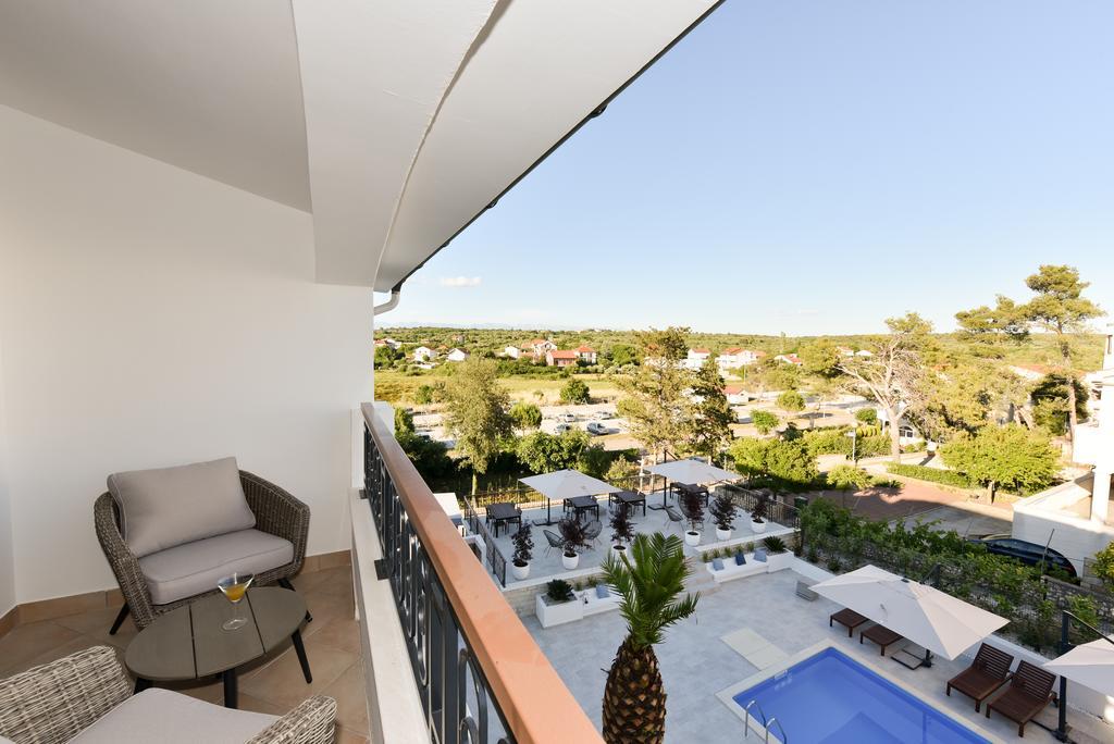 Mediterraneo Garden Apartments Petrcane Ngoại thất bức ảnh