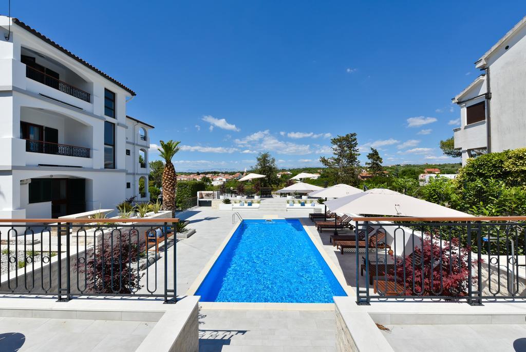 Mediterraneo Garden Apartments Petrcane Ngoại thất bức ảnh